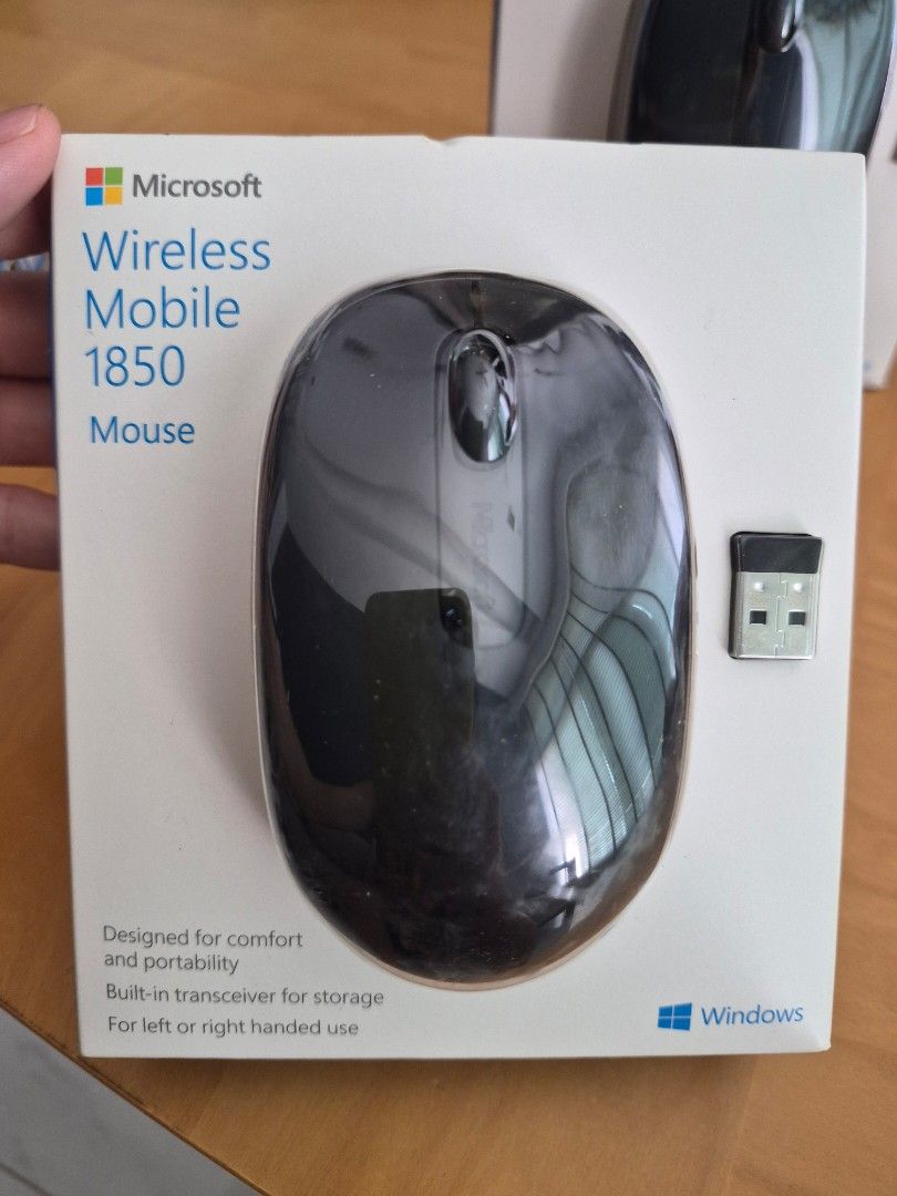 Microsoft Wireless Mobile 1850 Mouse (3 Available)513523224905656321