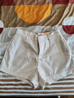 (Category: ) located in . Submitted by didiclosette (Listing ID 1450616701, Image 1). Description: .