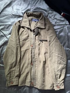 (Category: ) located in . Submitted by clearingwardrobe24 (Listing ID 1450565644, Image 1). Description: .