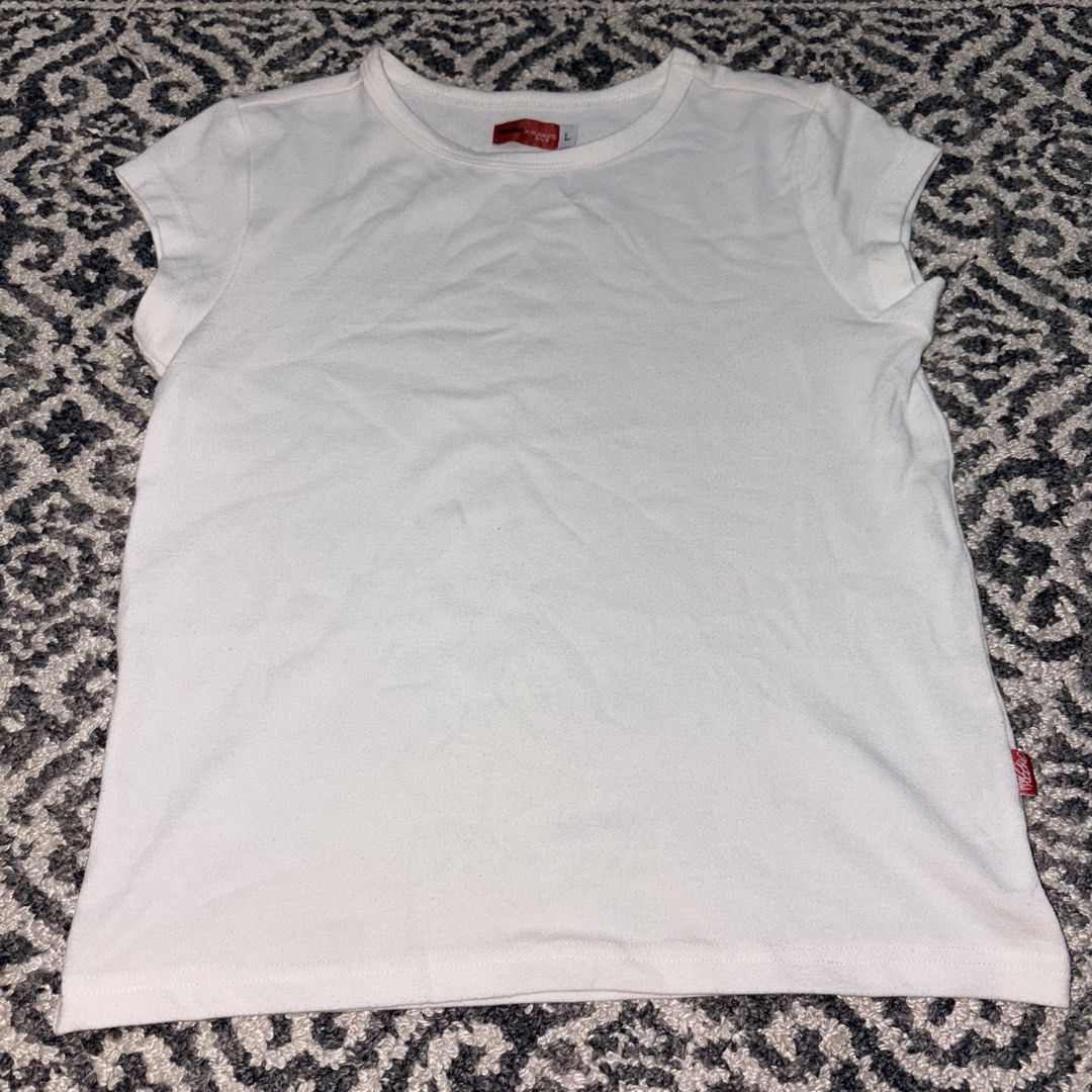 Mossimo x Peanuts white kids shirt (Category: Babies & Kids Fashion) located in Manila. Submitted by danekb (Listing ID 1450707184, Image 1). Description: size L FLAT MEASUREMENTS: length- approx 18 inches width - approx 14.5 inches.