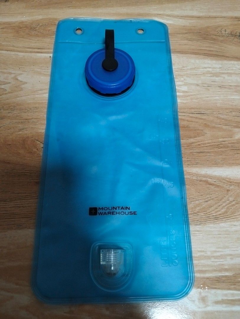 MOUNTAIN WAREHOUSE HYDRATION BLADDER (Category: Bicycles) located in Cabuyao City. Submitted by trip10clothing (Listing ID 1450578434, Image 3). Description: READ FIRST... FOR SALE: MOUNTAIN WAREHOUSE HYDRATION PACK Brandnew 1 Liter Tested Only PRICE: 1K FIXED PICK UP OR SHIPPING LOCATION: Cabuyao Laguna DM📩.