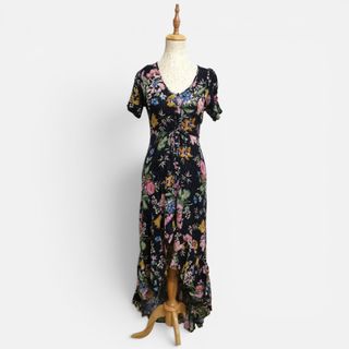(Category: ) located in . Submitted by stylefigjam (Listing ID 1450537295, Image 1). Description: .