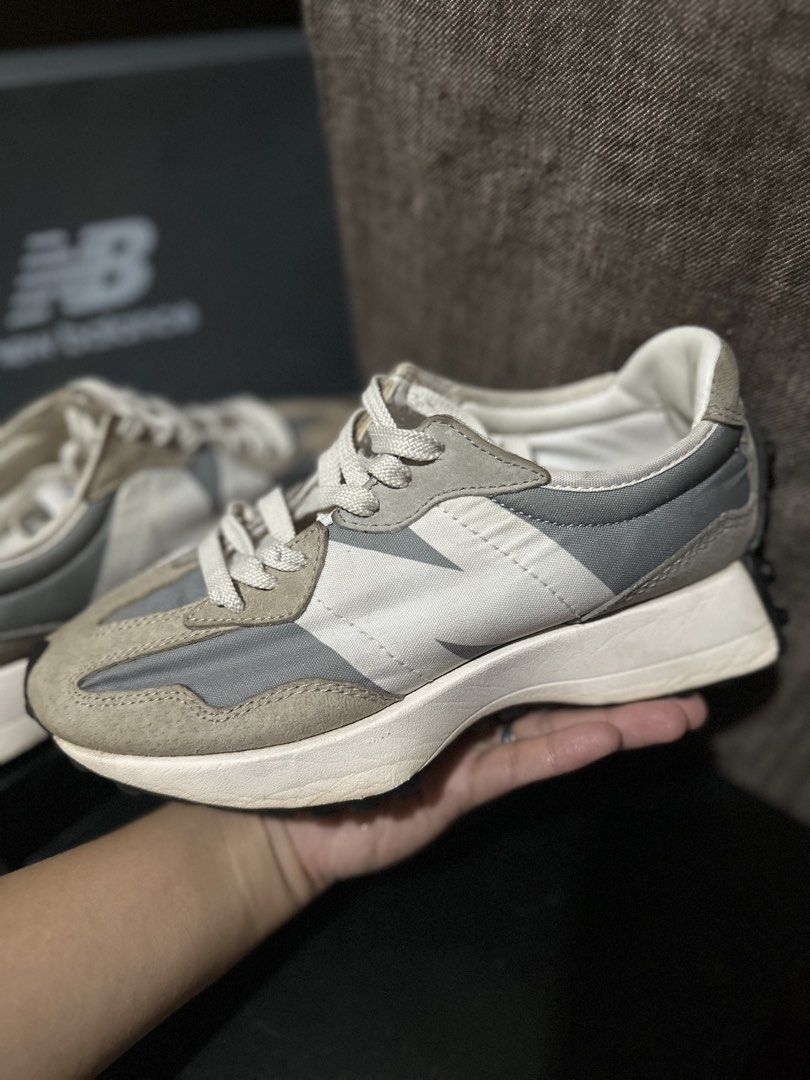 New Balance 327 Sneakers (Category: Sneakers) located in Quezon City. Submitted by plzdeclutter (Listing ID 1450707420, Image 3). Description: -size 22.5 cm / 5.5 US W -minimal signs of wear -authentic pair -LP .