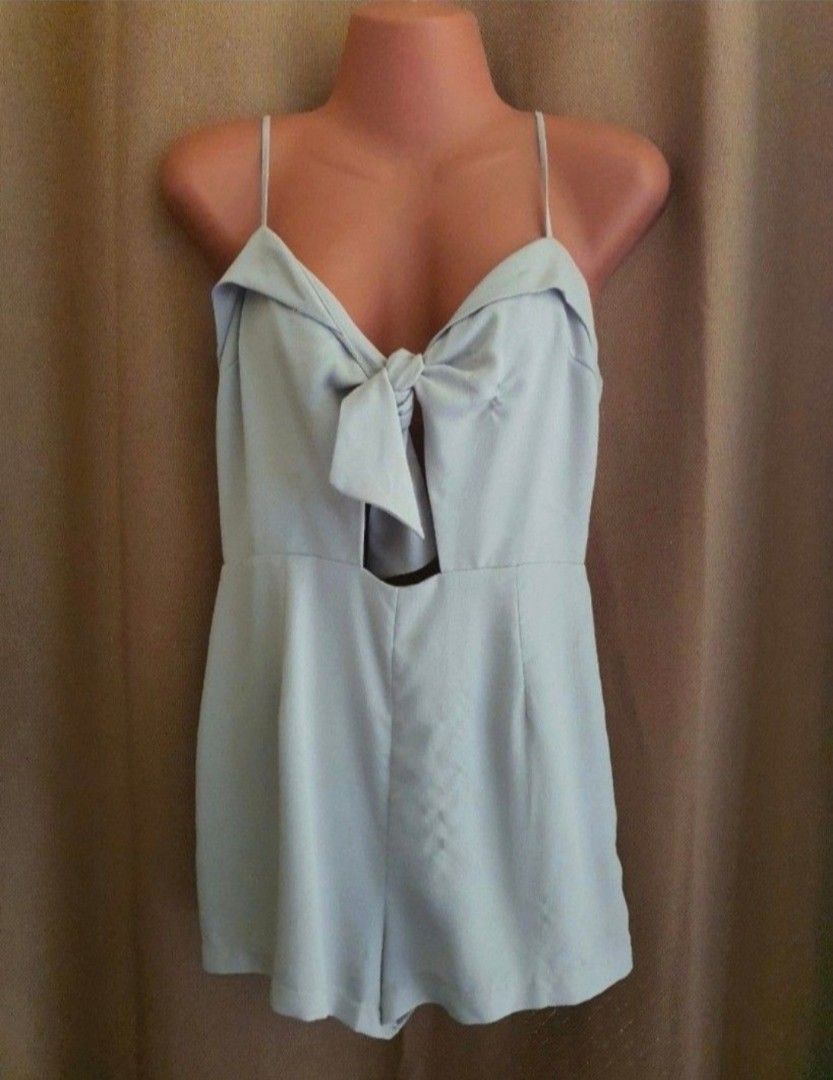 Original Forever 21 Mini dress (Category: Rompers) located in Manila. Submitted by phoebecali (Listing ID 1450658524, Image 2). Description: Brand : Forever 21 Item : Mini dress Color : light gray Size : Small Condition : used 1x only. Good as new Taguig area 0917-240-46-48 MOP : GCASH / BDO / METROBANK / BPI .