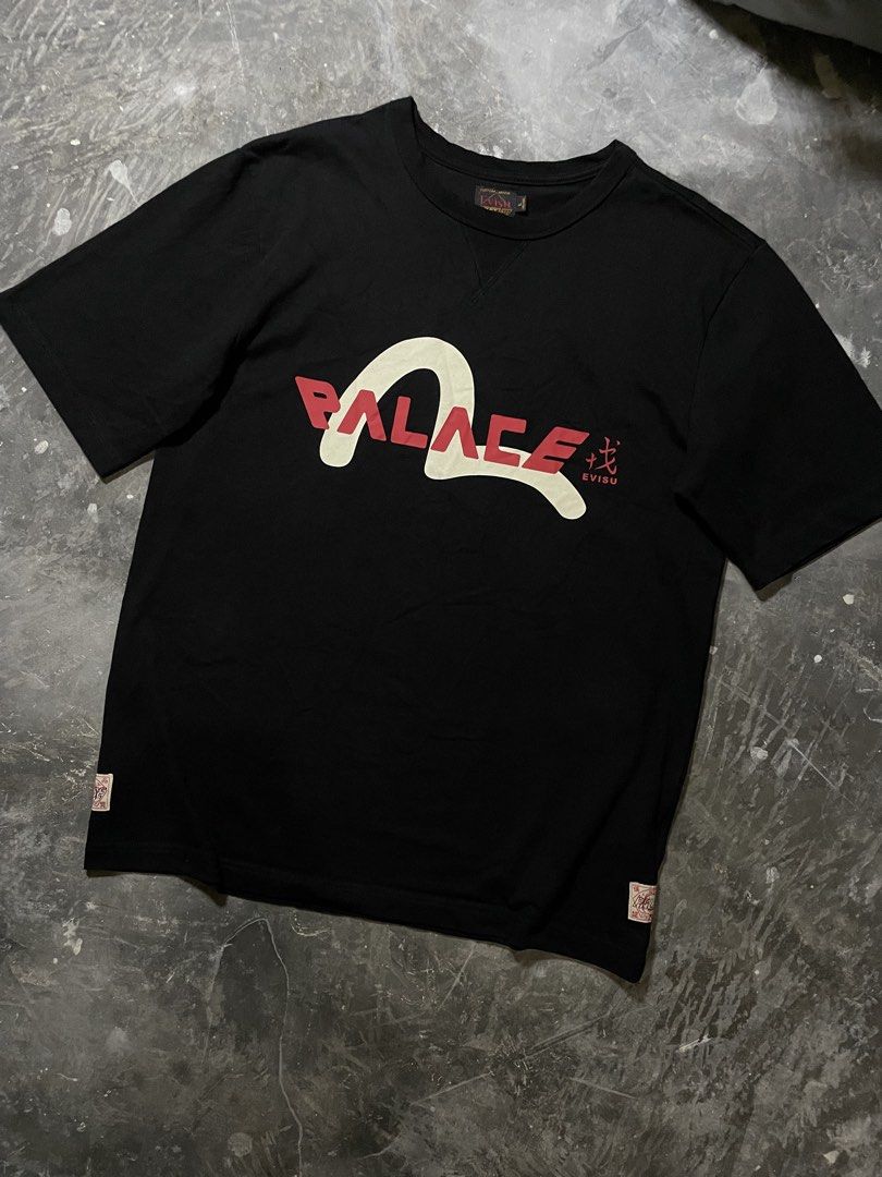 Palace x Evisu (Category: Tshirts & Polo Shirts) located in Benut. Submitted by xenstore.my (Listing ID 1450715197, Image 2). Description: Condition 9/10 P22,L27.5 Recommend size L.