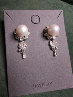 (Category: ) located in . Submitted by bysjadeite_sg (Listing ID 1450601313, Image 1). Description: .
