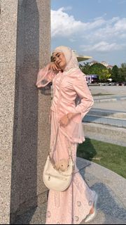 (Category: ) located in . Submitted by shylahimi (Listing ID 1450662626, Image 1). Description: .
