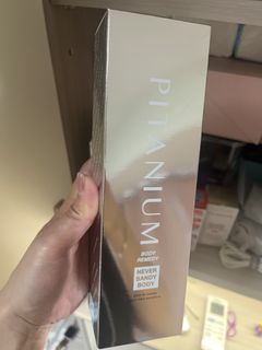 （分類：）位於 。 由 odesseyyyyy 提交（商品編號 1450621141，圖片 1）。簡介： 。