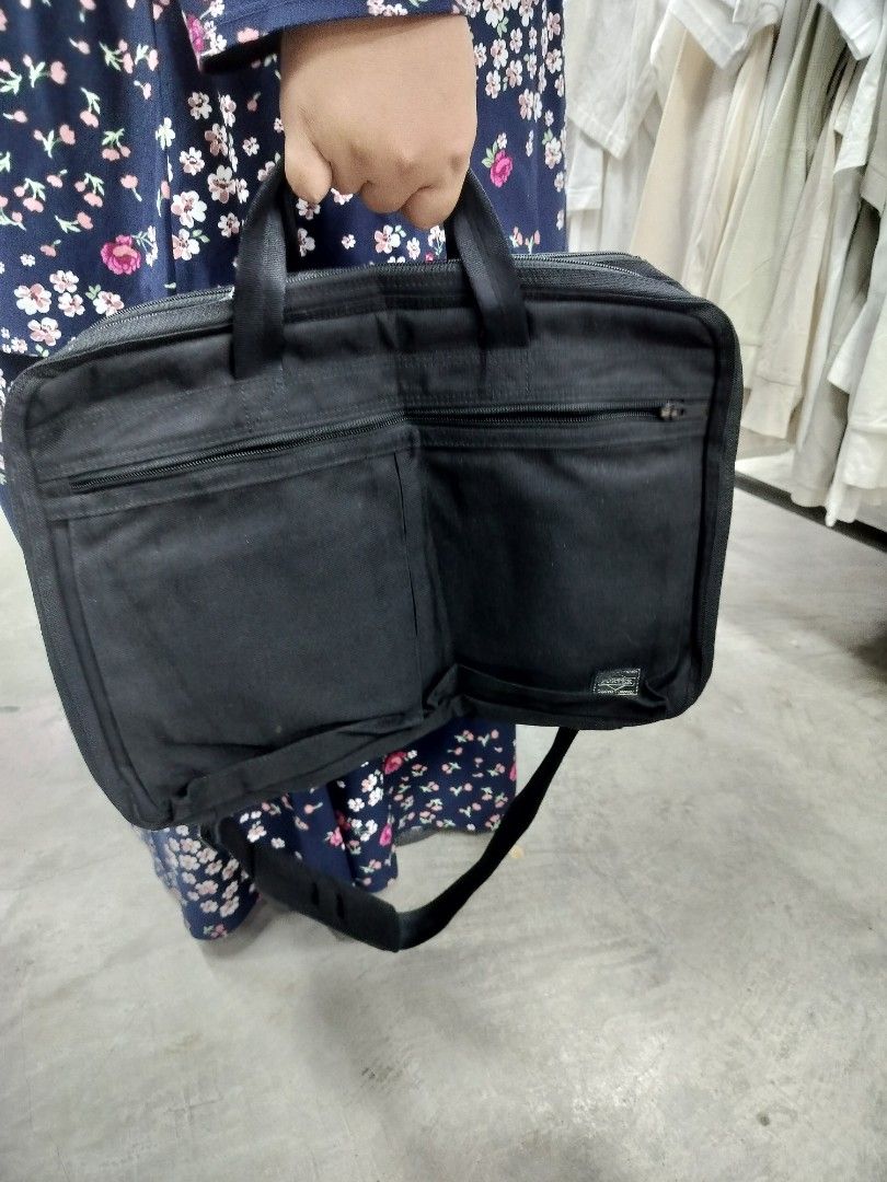 Porter Tokyo Cordura Black Messenger Bag (Category: Sling Bags) located in Kuala Lumpur. Submitted by bong_brigade (Listing ID 1450648558, Image 1). Description: Condition masih ok sila rujuk gmbr harga rm88 termasuk pos cod putrajaya shja.....tq polo sport polo bear PRL billabong rusty rip curl Belton Usa Y's cdg comme des garcons Issey Miyake Yohji Yamamoto Hiroshige Maki kapital iron heart flat head evisu momotaro .
