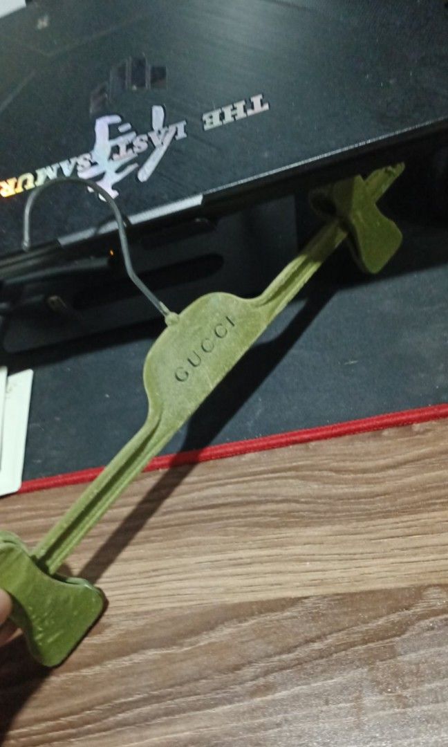 Pre-loved dior,gucci hangers (Category: Storage Boxes & Baskets) located in Pasay City. Submitted by khim1202ma07307 (Listing ID 1450732895, Image 1). Description: .