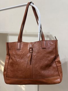 (Kategori: ) berada di . Dikirim oleh lemari_yeye01 (ID iklan 1450529347, Gambar 1). Deskripsi: .