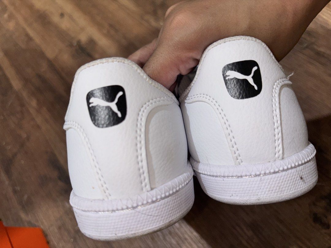 Puma Smash Cat L Leather Trainers White (Category: Sneakers) located in Pasig City. Submitted by MariaVee (Listing ID 1450663953, Image 2). Description: Buy nyo na po pang vet meds lang po ng baby cat ko :( - White Puma Smash Cat L leather trainers - Unisex size: UK 5.5 / EUR 38.5 / US 6.5 - SoftFoam+ optimal comfort insoles - Soles show some dirt from wear - Great for everyday use; super comfortable if size mo sya RFS: Sobrang sakto sa paa ko na