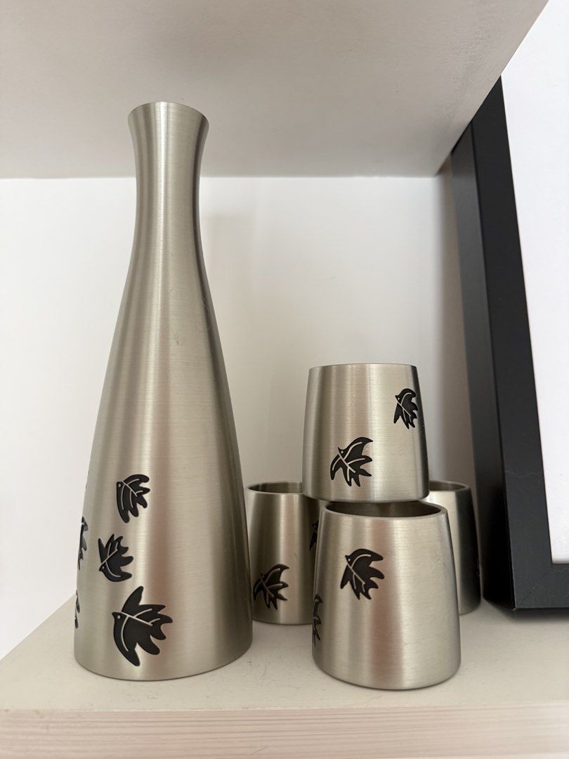 Royal Selangor Cup Sets (Category: Vases & Decorative Bowls) located in Kuala Lumpur. Submitted by imusic7 (Listing ID 1450586169, Image 3). Description: Condition: 99% mint condition Well kept. Set Includes: 1 set bottle + 4 cups Style: Minimalist & Japanese-inspired Use Case: Home bar, hosting, gift, décor Reason for Selling: moving to the new house, and wanted to let go to whom may well deserved & would appreciate it :) Retail price: 2,350 Hal