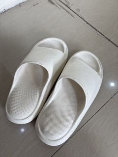(Kategori: ) berada di . Dikirim oleh celwardrobe (ID iklan 1450569888, Gambar 1). Deskripsi: .