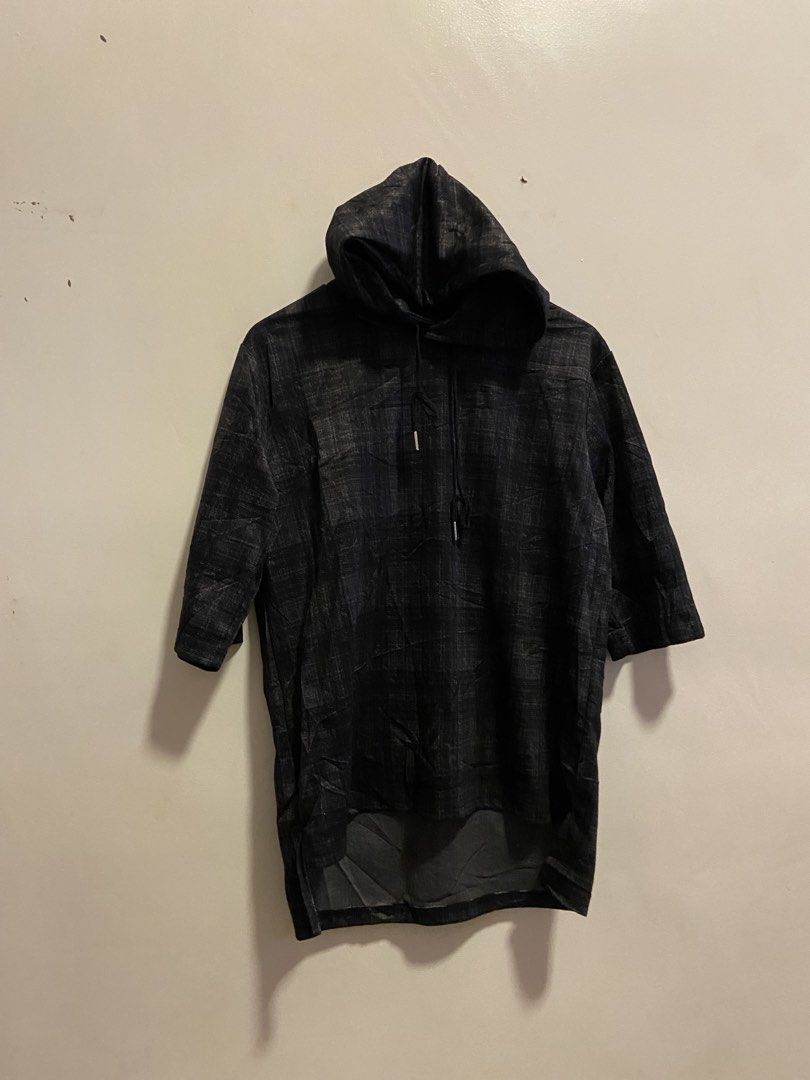 Sematic Design Dark Plaid (Category: Luxury Apparel) located in Cagayan de Oro. Submitted by reupcycle (Listing ID 1450650576, Image 1). Description: dm for more details .