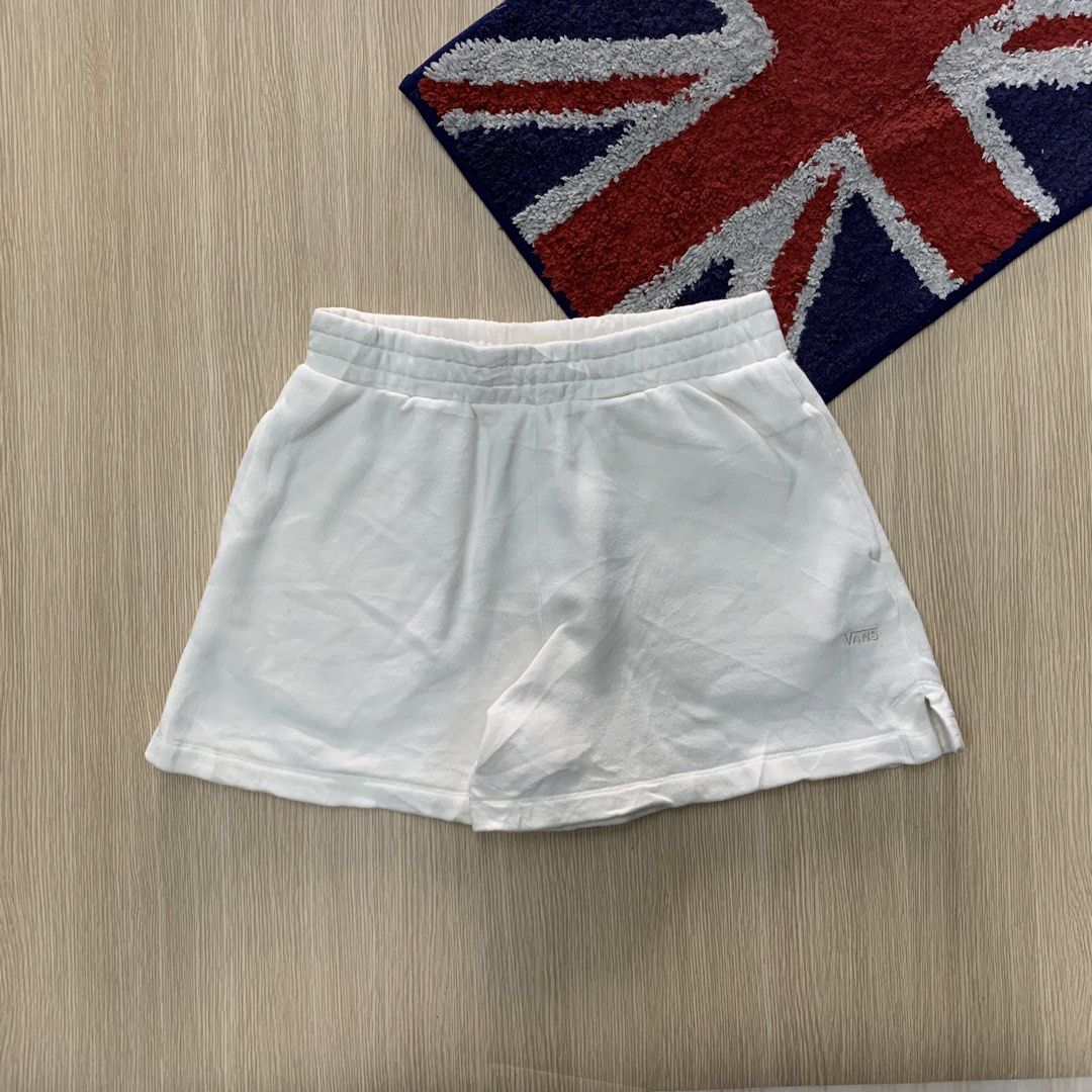 SHORT VANS (Kategori: Bawahan) berada di Medan. Dikirim oleh pm061 (ID iklan 1450659235, Gambar 1). Deskripsi: SIZE M(29-30) UNISEX.