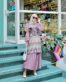 (Kategori: ) berada di . Dikirim oleh sukasukabelanjaonline (ID iklan 1450629376, Gambar 1). Deskripsi: .