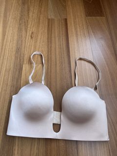 (Category: ) located in . Submitted by ladyshop01 (Listing ID 1450559080, Image 1). Description: .