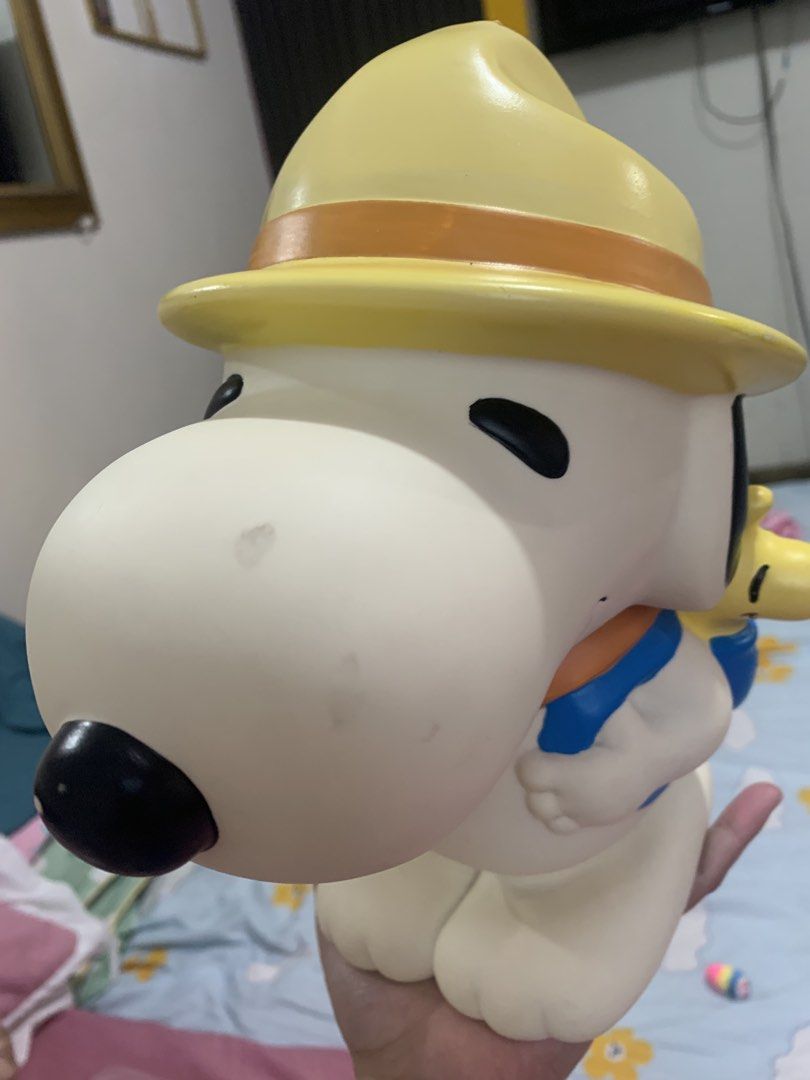 Snoopy peanuts big coin bank (Category: Character Goods) located in Cabiao. Submitted by imeon13 (Listing ID 1450640961, Image 2). Description: Hard vynil material magnda xa na coin bank big.
