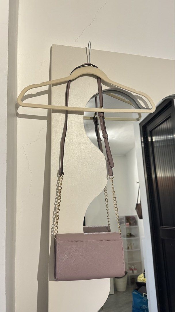 Steve Madden Blynn Crossbody Bag (Category: Cross-body Bags) located in Marilao. Submitted by pgbdc (Listing ID 1450551598, Image 2). Description: - Brand new with tag - from the US - Lilac mauve (very pretty color!) - with card slots and zipper inside.