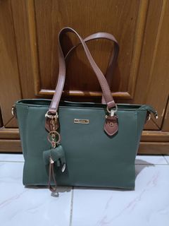 (Kategori: ) berada di . Dikirim oleh bunda_ewa (ID iklan 1450685666, Gambar 1). Deskripsi: .
