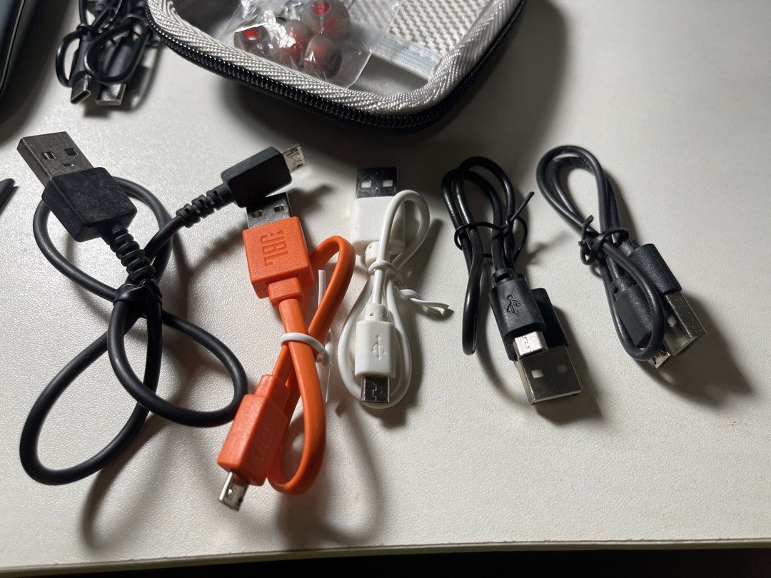 TECH LOT (CABLES AND ACCESSORIES) (Category: Cables & Adaptors) located in Bauang. Submitted by doc_jay01 (Listing ID 1450710361, Image 2). Description: INCLUSIONS: - WIRELESS RECHARGEABLE MOUSE - APPLE WATCH STRAP (BLACK IS APPLE) - 5 SHORT ANDROID CABLES (1 JBL) - 2 SHORT TYPE-C CABLES - JBL EXTRA BUDS - HARD CASE FOR AIRPODS PRICE: 349 (TAKE ALL) J&T/LBC AT BUYER’S EXPENSE LBC COD AVAILABLE (DP 50%) PM FOR MORE DETAILS.
