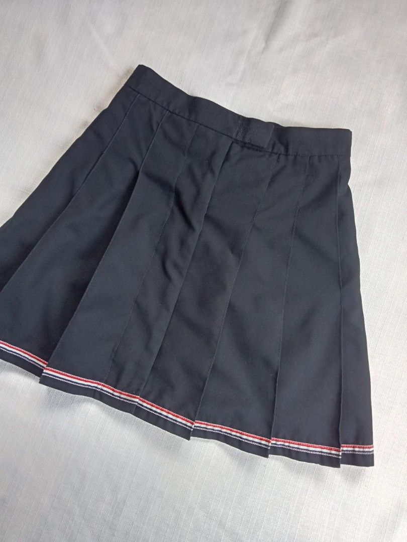 Thom browne pleated mini skirt (Category: Luxury Apparel) located in Bagabag. Submitted by thrift_stories96 (Listing ID 1450719793, Image 2). Description: Thom browne pleated mini skirt With inner cloth Small Waistline - 25 to 26 Length - 16.5 Condition - excellent No flaw.