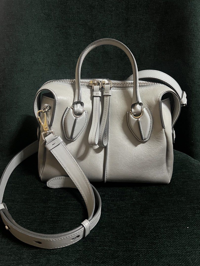 Tod’s D-Styling Bauletto Bag (Category: Luxury Bags & Wallets) located in Makati City. Submitted by mybags117 (Listing ID 1450690876, Image 1). Description: .
