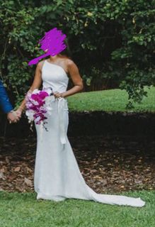 (Category: ) located in . Submitted by Sarahnuggets (Listing ID 1450679066, Image 1). Description: .