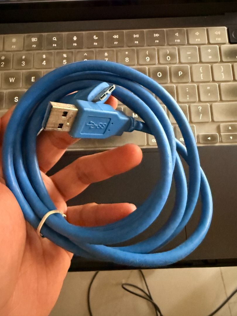Transcend External Hard Drive 1TB (Category: Hard Disks & Thumbdrives) located in Manila. Submitted by kream12345 (Listing ID 1450568873, Image 3). Description: Transcend External Hard Drive - Includes blue USB 3.0 cable - Comes with Apple USB-C to USB adapter (Model A1631) - Ideal for expanding your storage space - Tested and works well.