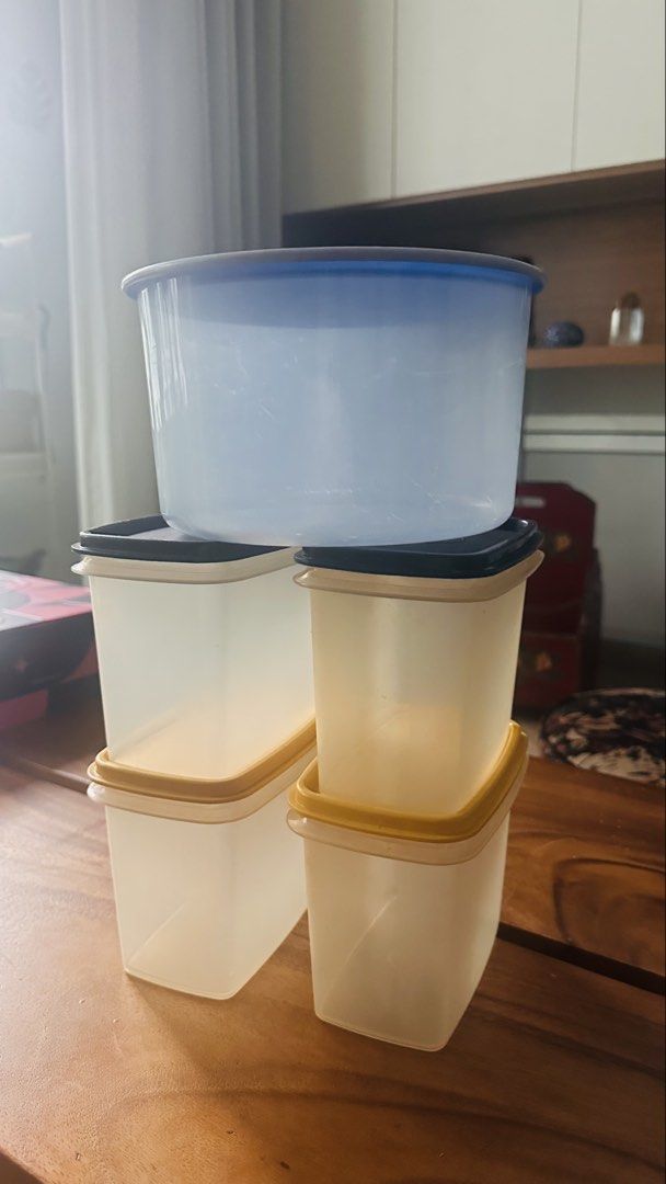 Tupperware Food Containers Set