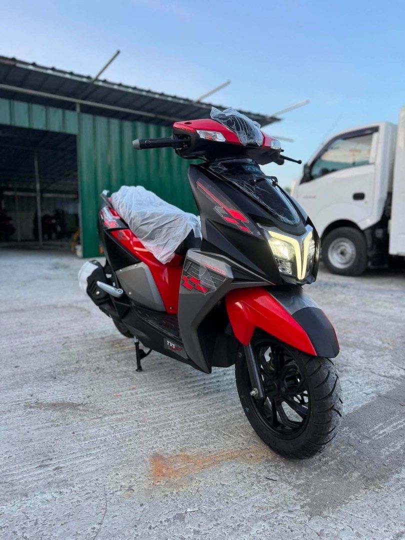 TVS NTORQ 125 (Category: Skates, Rollerblades & Scooters) located in Manila. Submitted by calevrs (Listing ID 1450559277, Image 2). Description: Brandnew Year Model : 2023-2024 Cash Basis Only : 39,000.00 Free LTO Registration 3 yrs. Original Price : 76,000.00 Engine (BS – VI Compliant) Type 3 Valve, Single Cylinder, 4 - Stroke, SI, Air Cooled, Fuel Injected, Gasoline. Displacement 124.8cc. Maximum power 10.2 PS @ 7000 rpm / 10.06 hp @ 7000 rpm. 