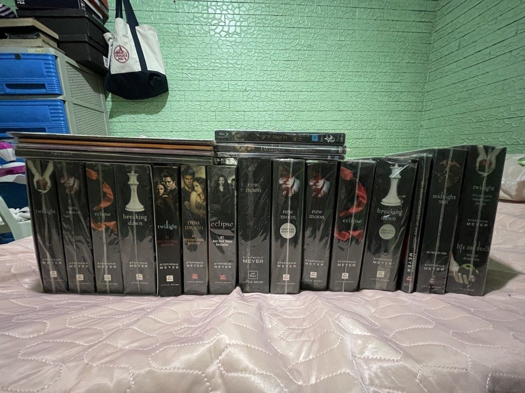 Twilight Saga Books by Stephenie Meyer (Category: Storybooks) located in Paranaque City. Submitted by perverts (Listing ID 1450580224, Image 1). Description: TWILIGHT SAGA COLLECTION SOLD AS A SET - TAKE ALL FOR 6,000 (MOST OF THE BOOKS ARE BROWNING) 16 BOOKS 3 MAGAZINES 3 DVDs METHOD OF PAYMENT - GCASH OR GOTYME METHOD OF DELIVERY - J&T/LALAMOVE (SHIPPING WILL BE SHOULDERED BY YOU) 📍PARAÑAQUE DM FOR MORE INQUIRIES BOOKS 1. TWILIGHT SAGA BOX SET