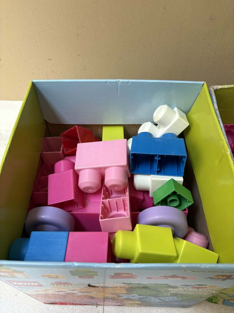 Two Lego Set (MEGABLOCKS) (Category: Lego & Building Sets) located in Cebu City. Submitted by azunzionnn_ (Listing ID 1450704025, Image 3). Description: Two Lego Set (MEGABLOCKS) Box is a bit damaged but the blocks are still inside and well. Toy perfect for kids or montessori DM for price 📌 MOP: Gcash 📌 MOD: JNT 📍 LOC: Cebu.