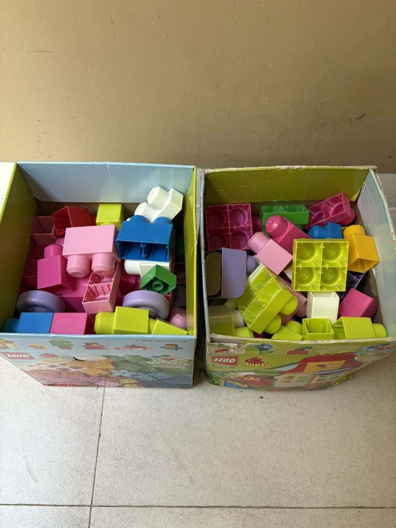 Two Lego Set (MEGABLOCKS) (Category: Lego & Building Sets) located in Cebu City. Submitted by azunzionnn_ (Listing ID 1450704025, Image 2). Description: Two Lego Set (MEGABLOCKS) Box is a bit damaged but the blocks are still inside and well. Toy perfect for kids or montessori DM for price 📌 MOP: Gcash 📌 MOD: JNT 📍 LOC: Cebu.