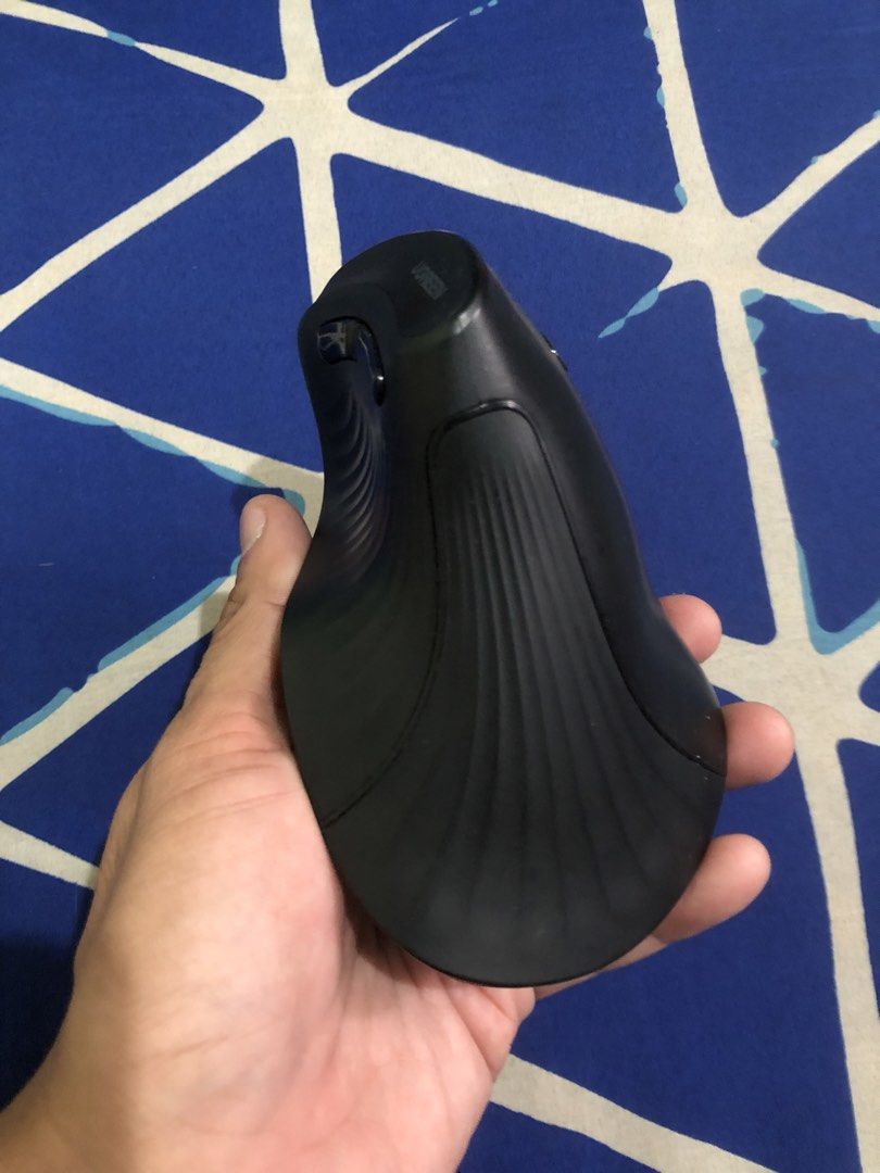 Ugreen vertical mouse missing dongle (Category: Mouse & Mousepads) located in Quezon City. Submitted by markgolveo (Listing ID 1450556629, Image 3). Description: Tested working unit via Bluetooth pairing All buttons works fine no ghost movements Missing dongle for pc wireless pairing .