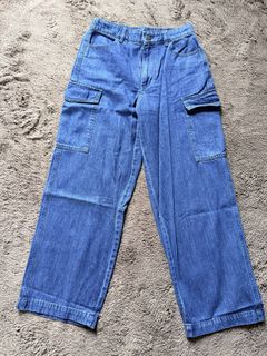 (Category: ) located in . Submitted by far.far (Listing ID 1450543429, Image 1). Description: .