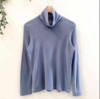 (Category: ) located in . Submitted by ciris.closet (Listing ID 1450598713, Image 1). Description: .