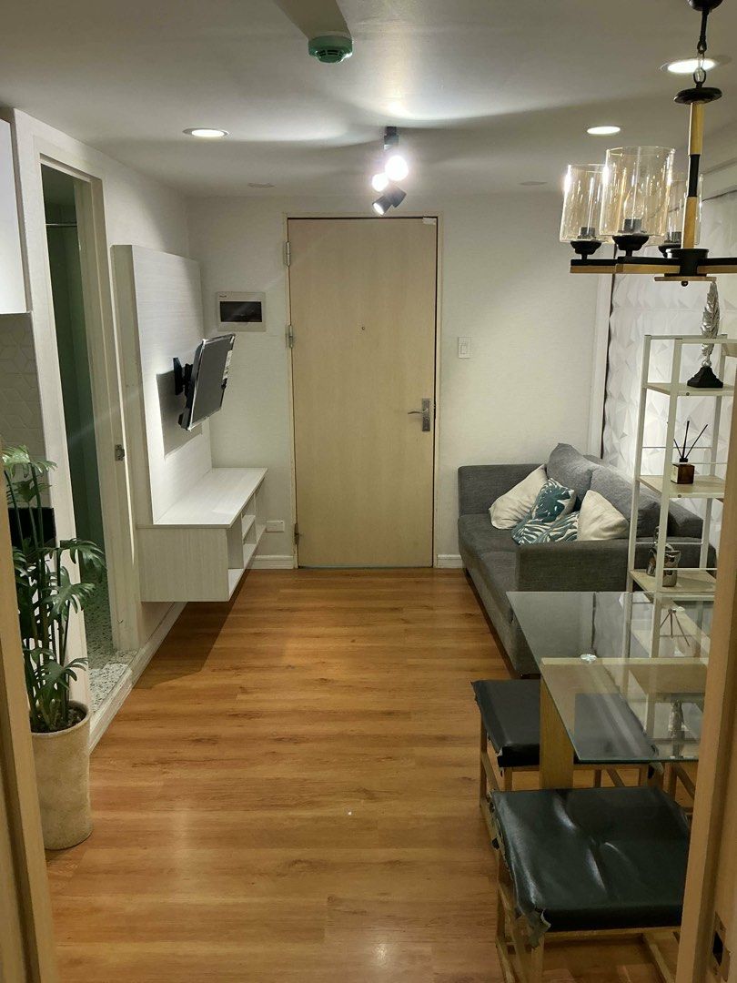 Urban Deca Homes Ortigas (Category: Apartments & Condos) located in Mandaluyong City. Submitted by cheche091725 (Listing ID 1450557731, Image 2). Description: LOOKING FOR AN AFFORDABLE RENT TO OWN CONDO UNIT? Move in for as low as 5k at Urban Deca Homes Ortigas! • 5k, 10k, 20k Cashout/Reservation fee • 2 Bedrooms • No downpayment • Ready for occupancy • Pet-friendly • Fully finished unit • Good for AirBnb & Rentals Address: Ortigas Ave. Extension