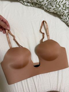 (Category: ) located in . Submitted by eloots (Listing ID 1450655831, Image 1). Description: .
