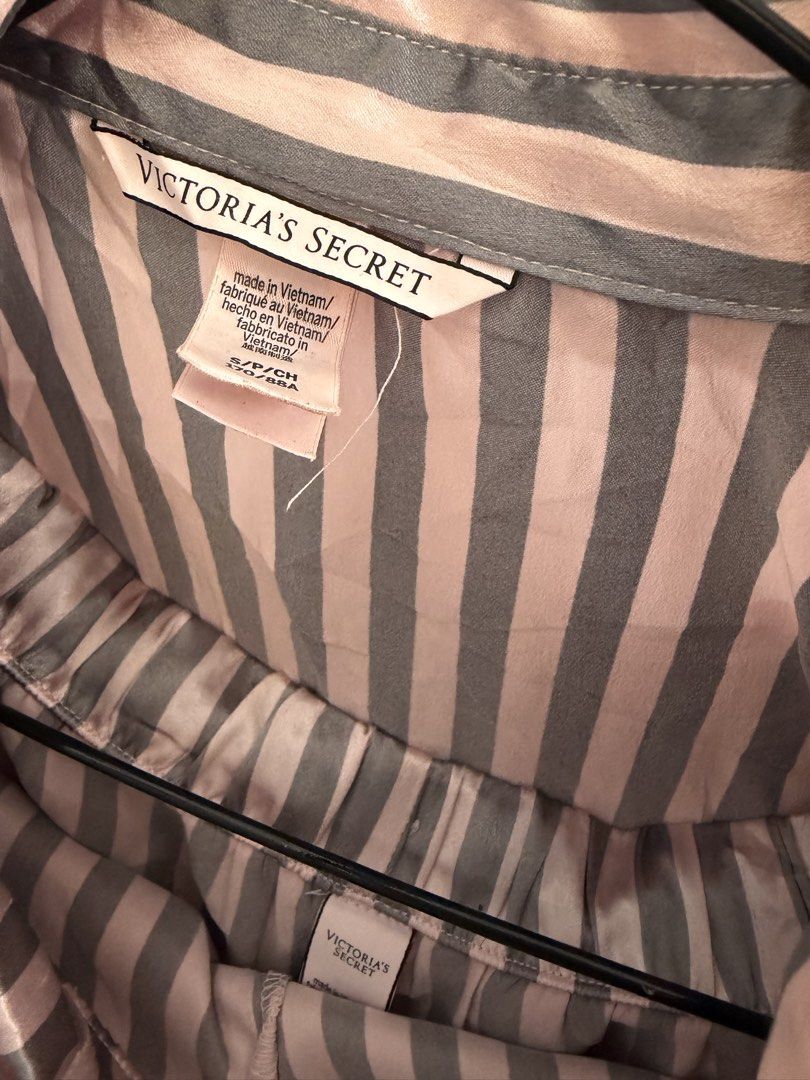 Victoria's secret set (Category: Undergarments & Loungewear) located in Tarlac. Submitted by fatt.valencia (Listing ID 1450591409, Image 2). Description: .