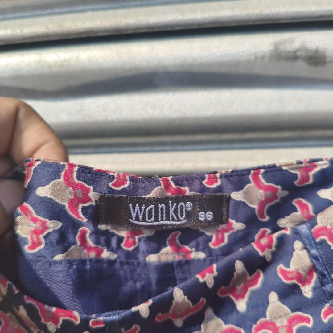 (waist 28) Wanko skirt (Category: Skirts) located in Lucena. Submitted by minryism (Listing ID 1450568561, Image 2). Description: wanko multipanel poly midi skirt onli: 250 Length:23 in waist: 28 in supa flowy paired with a fitted y2k shirt laban na forda best fit po u can measure ur fav garments to compare if iz a match!!! 🩷🩷 visit me on insta: @minryism 💋💋 Loc 📍: Lucena City (Calabarzon) 🚛: JnT Express minimum 54php shipping fee orders to