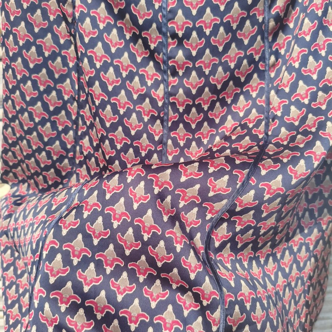 (waist 28) Wanko skirt (Category: Skirts) located in Lucena. Submitted by minryism (Listing ID 1450568561, Image 3). Description: wanko multipanel poly midi skirt onli: 250 Length:23 in waist: 28 in supa flowy paired with a fitted y2k shirt laban na forda best fit po u can measure ur fav garments to compare if iz a match!!! 🩷🩷 visit me on insta: @minryism 💋💋 Loc 📍: Lucena City (Calabarzon) 🚛: JnT Express minimum 54php shipping fee orders to