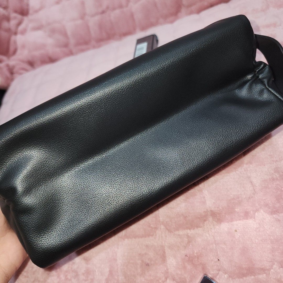 YSL MEN POUCH AND 2PCS 7.5ML DAB TYPE PERFUME (Category: Belt bags, Clutches and Pouches) located in Quezon City. Submitted by rjdeclutterings (Listing ID 1450674588, Image 3). Description: AUTHENTIC. PLS CHECK MY PAGE "AJASCENT PARFUMS 2" FOR VOUCHES. YOU CAN ALSO CHECK MY PROFILE FOR REVIEWS. I ONLY SELL AUTHENTIC ITEMS FROM TESTED AND TRUSTED SOURCES. 📍BATASAN, QC.