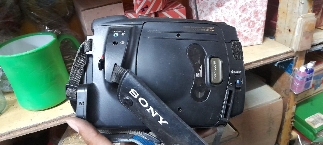 2020. Sony Handycam Video B (Repair sendiri) (Category: Vintage Collectibles) located in Ipoh. Submitted by antique_malaya (Listing ID 1447197078, Image 3). Description: .