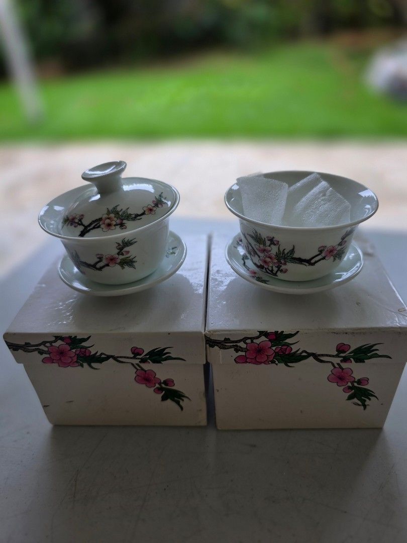 2 Tea Cups498307022141542401