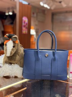 （分類：）位於 。 由 360_Luxury 提交（商品編號 1447174841，圖片 1）。簡介： 。