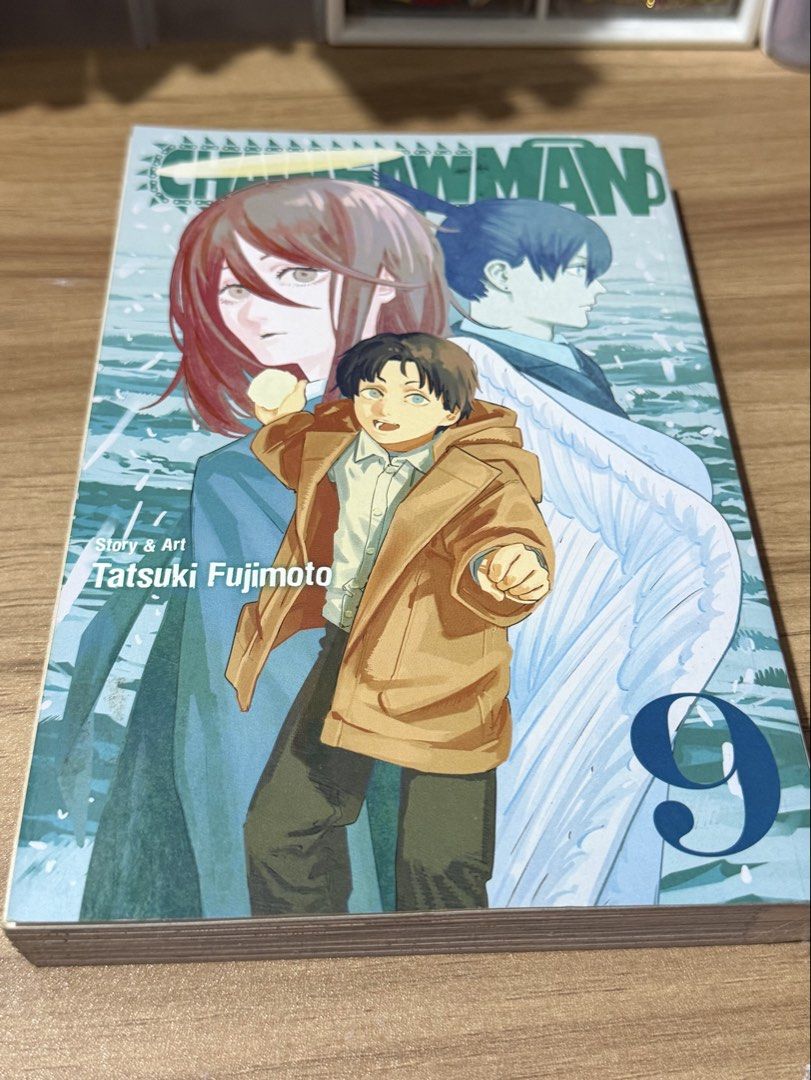 ⭐️ Mangas: Chainsaw Man #9 (Category: Comics & Manga) located in Taguig. Submitted by rayechord (Listing ID 1447248815, Image 2). Description: yes, i use the sylvanian cat for size reference 😊💐 🦭 title, language and type of manga: - Chainsaw Man #9 in ENGLISH from Shonen Jump - Bought from fully booked in 2022 - has evident foxing (check last 2 pictures). Rest assured i will do my best to disinfect and clean before shipping/meetup 😊⭐️.