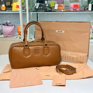 （分類：）位於 。 由 mmstation_hk 提交（商品編號 1447152725，圖片 1）。簡介： 。