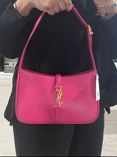 (Category: ) located in . Submitted by myclosetph143 (Listing ID 1447229664, Image 1). Description: .